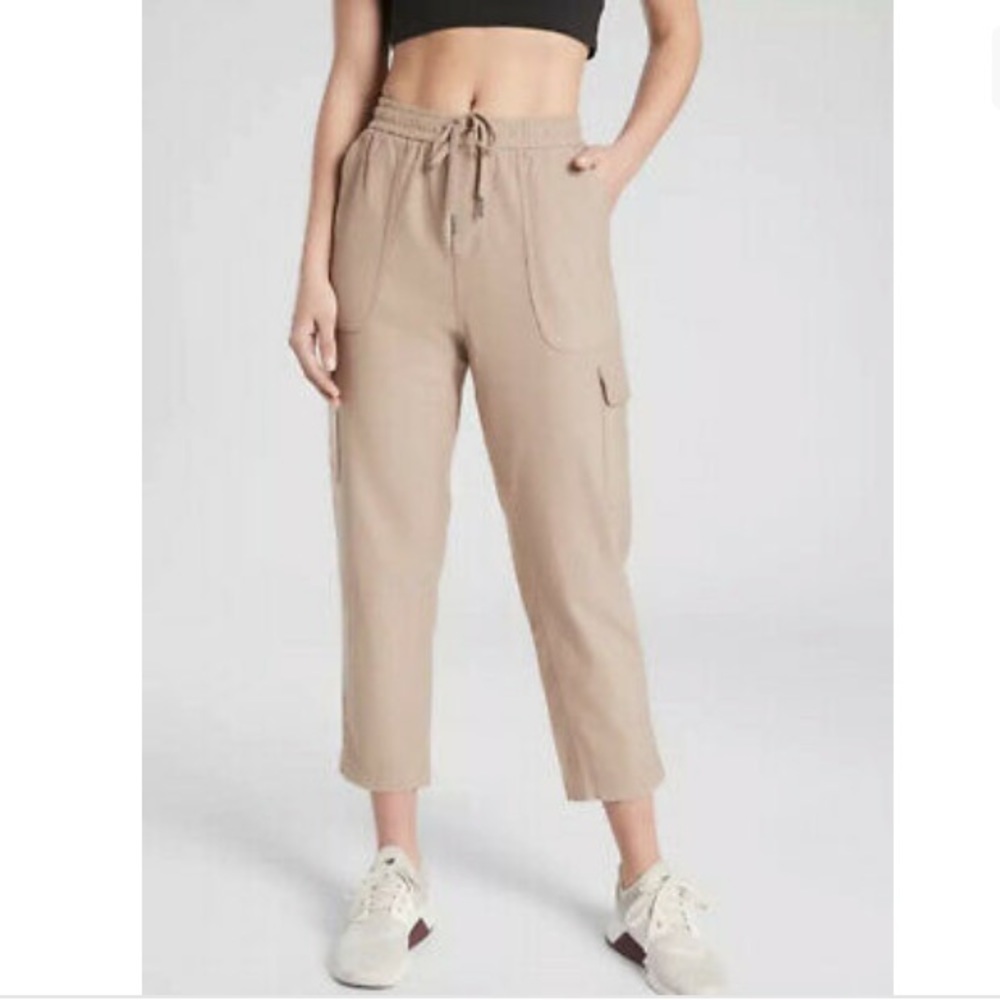 Athleta Farallon Cargo Crop pants elastic waist pockets Silt Taupe 531093 size 6